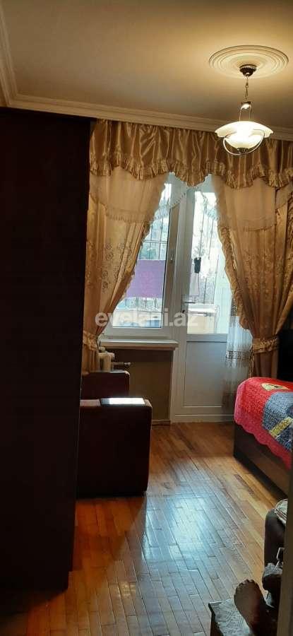 Satılır, köhnə tikili, 3 otaqlı, 75 m², Bakı, Nizami r, Xalqlar Dostluğu m.