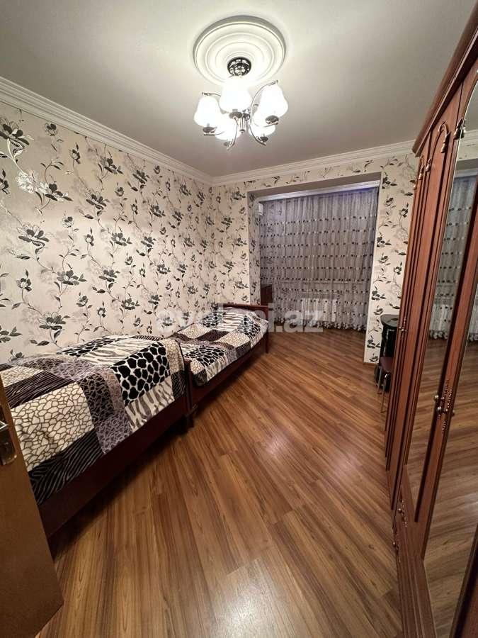 Satılır, köhnə tikili, 4 otaqlı, 110 m², Bakı, Nizami r.