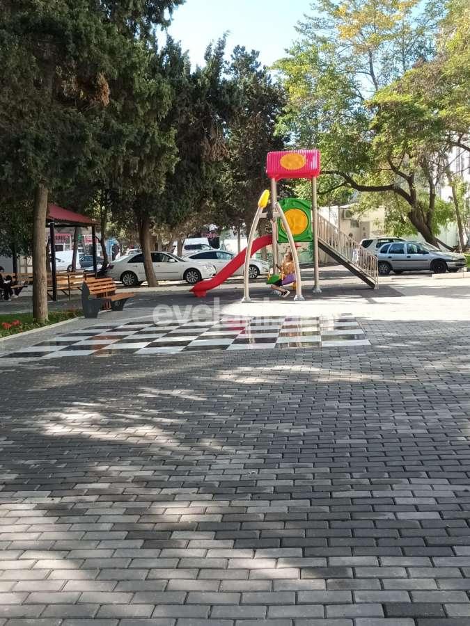 Kirayə verilir, köhnə tikili, 3 otaqlı, 56 m², Bakı, Nəsimi r, 5-ci mikrorayon q, Memar Əcəmi m.