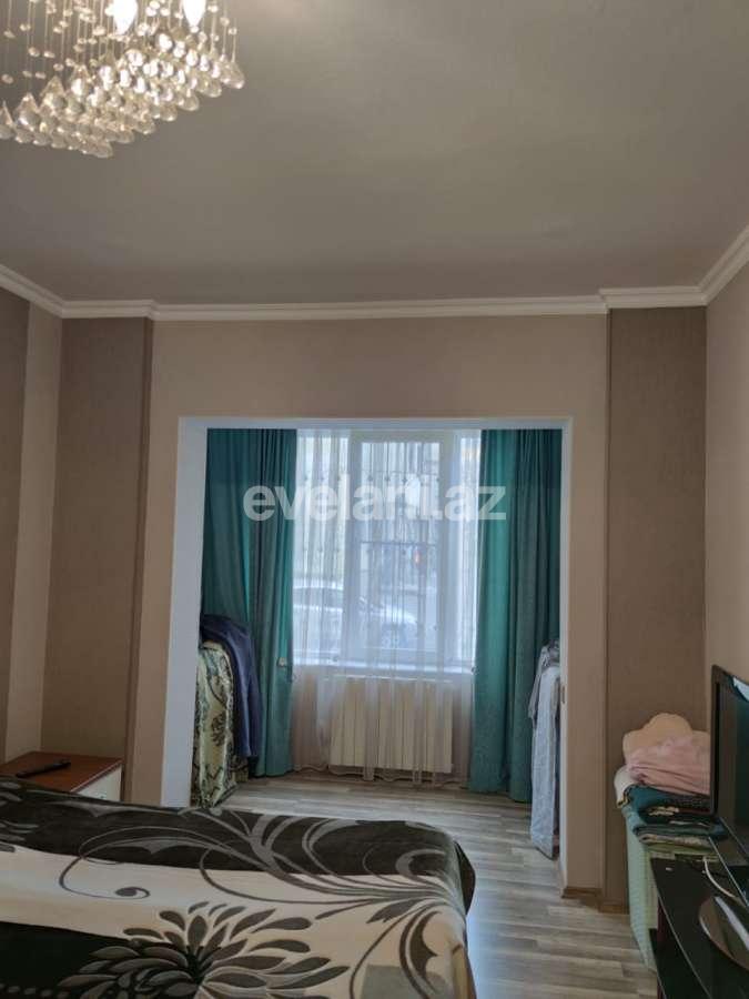 Satılır, köhnə tikili, 4 otaqlı, 130 m², Bakı, Binəqədi r.