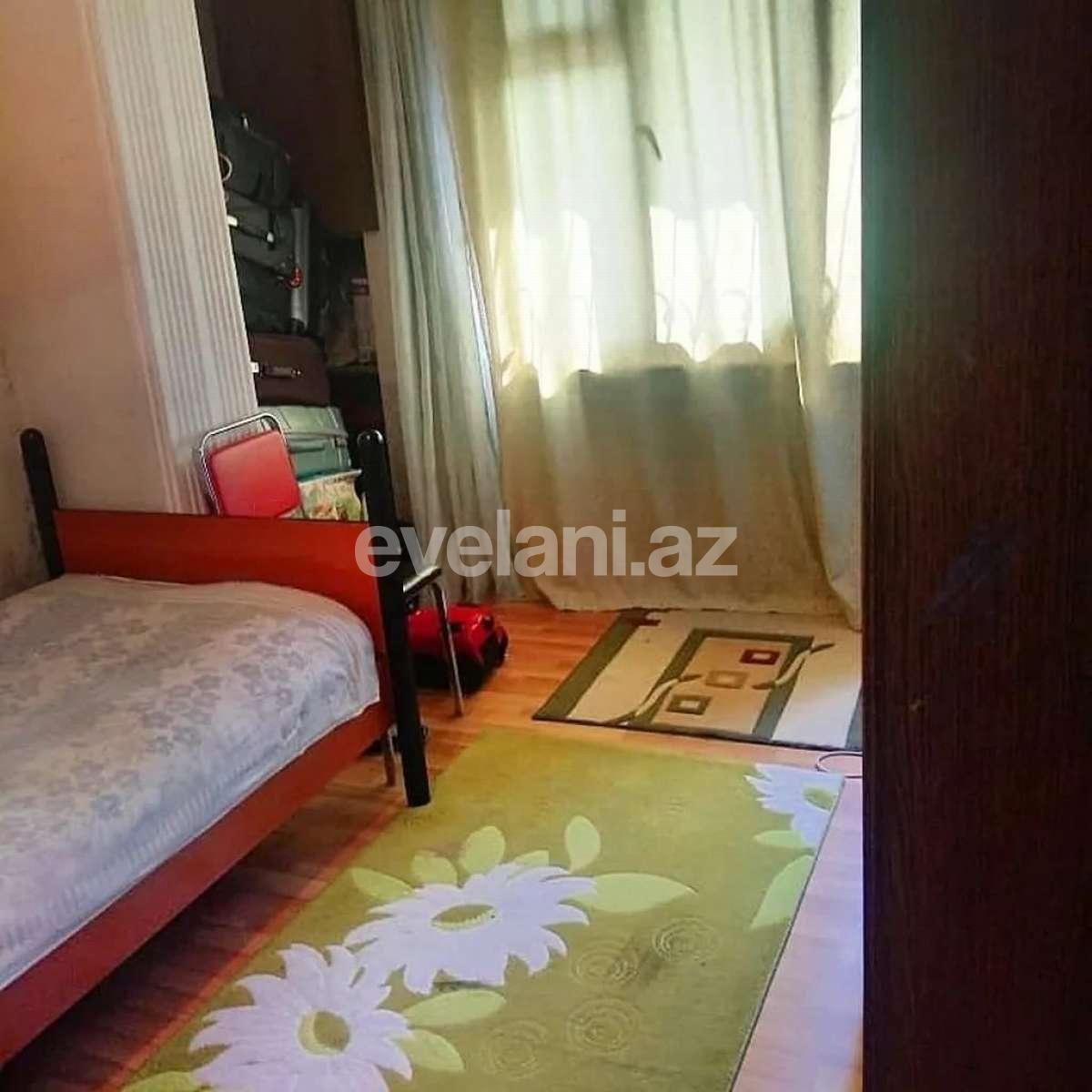 Sale, old building, 4 room, 120 m², Baku, Surakhani r.