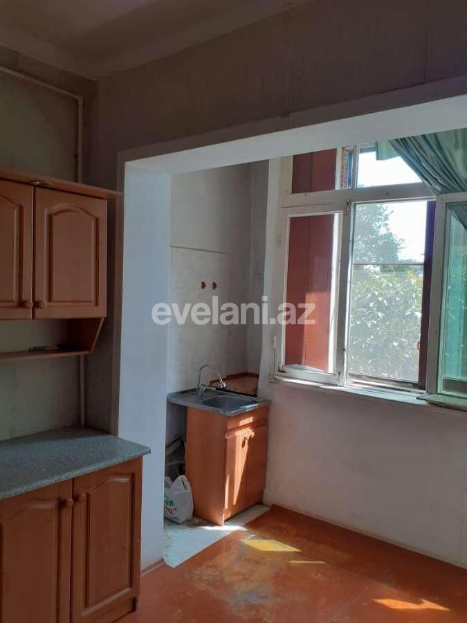 Satılır, köhnə tikili, 1 otaqlı, 45 m², Bakı, Binəqədi r, 8-ci mikrorayon q, Azadlıq prospekti m.