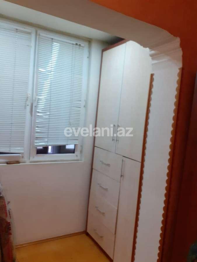 Satılır, köhnə tikili, 2 otaqlı, 45 m², Bakı, Binəqədi r, 8-ci mikrorayon q, Azadlıq prospekti m.
