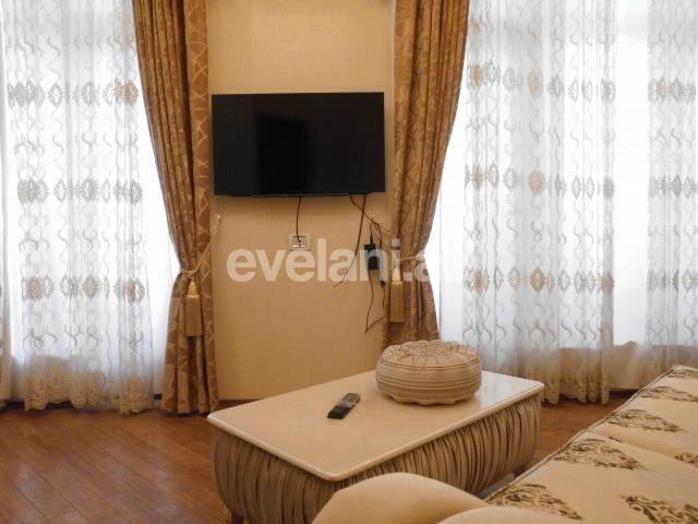 Rent, new building, 3 room, 130 m², Baku, Nasimi r, 28 may m.
