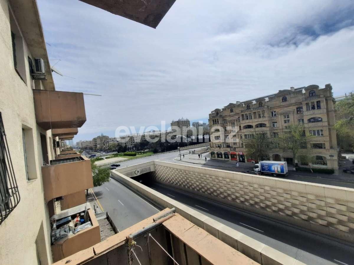 Satılır, köhnə tikili, 3 otaqlı, 65 m², Bakı, Nərimanov r, Gənclik m.