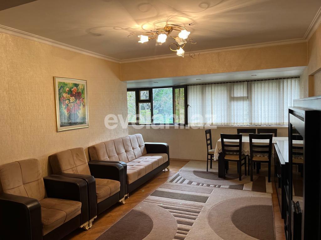 Kirayə verilir, köhnə tikili, 3 otaqlı, 100 m², Bakı, Yasamal r, Elmlər Akademiyası m.