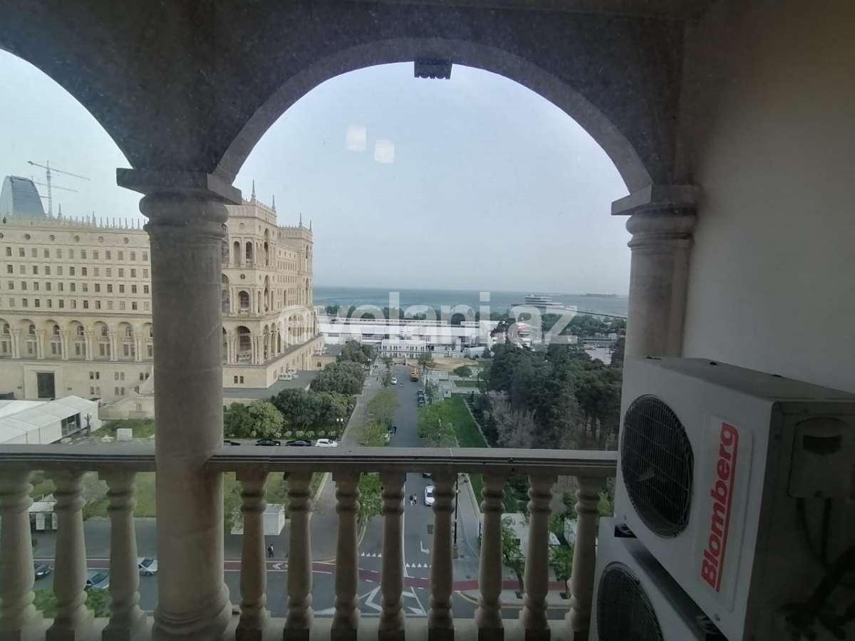 Rent, old building, 3 room, 108 m², Baku, Nasimi r, Sahil m.