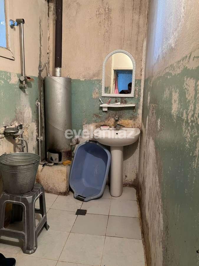 Sale, old building, 3 room, 80 m², Baku, Khatai r.