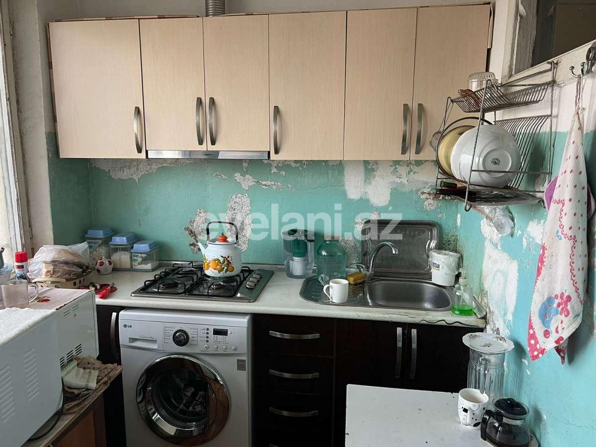 Sale, old building, 3 room, 80 m², Baku, Khatai r.