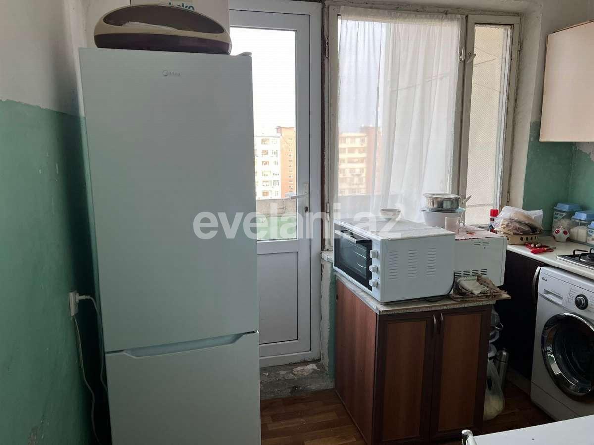 Sale, old building, 3 room, 80 m², Baku, Khatai r.