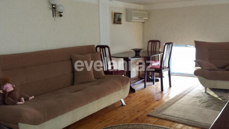 Kirayə verilir, köhnə tikili, 3 otaqlı, 70 m², Bakı, Səbail r, Sahil m.