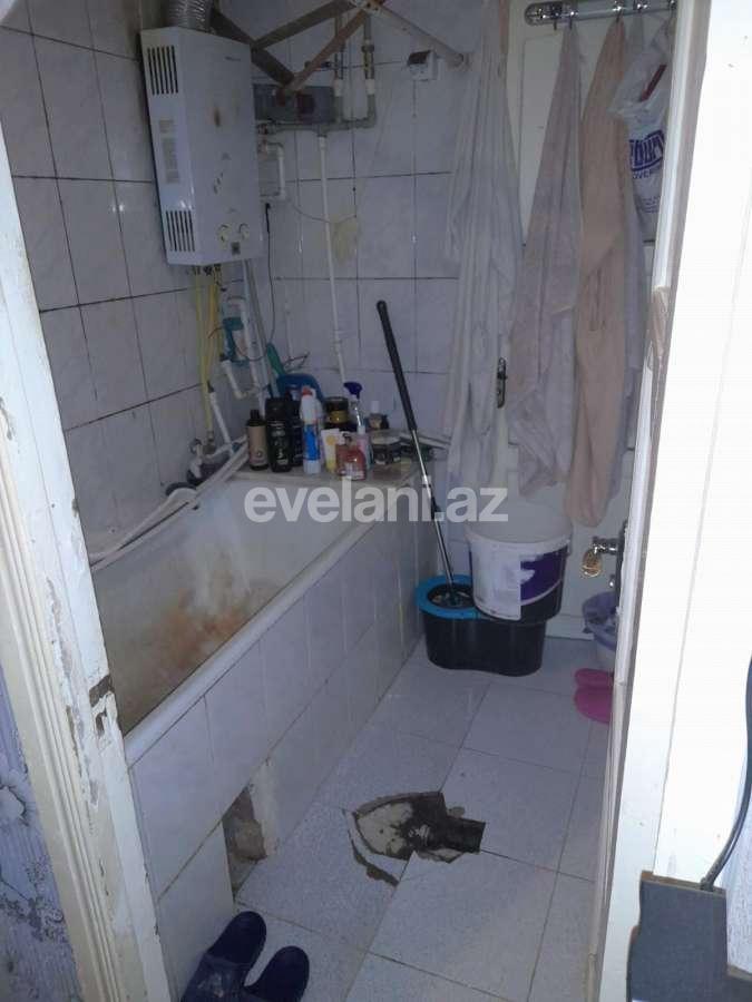 Satılır, köhnə tikili, 2 otaqlı, 46 m², Bakı, Nəsimi r, Memar Əcəmi m.