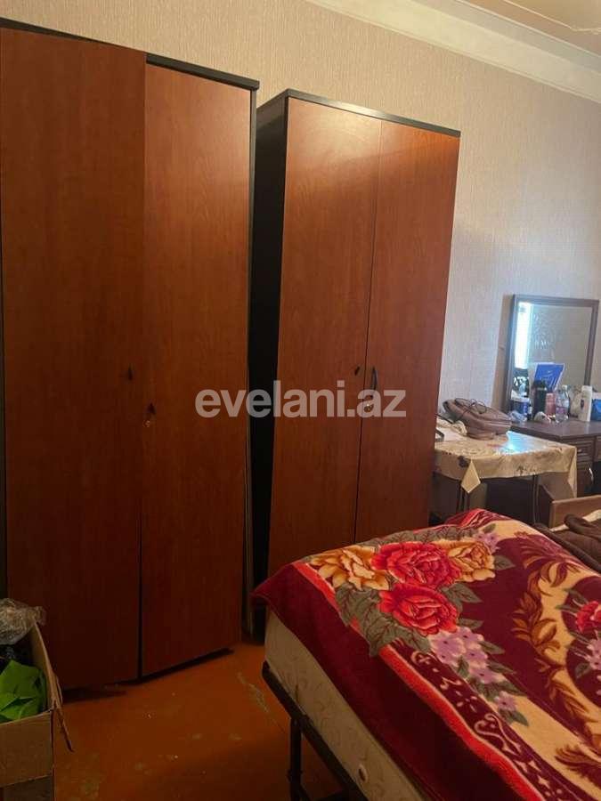 Satılır, köhnə tikili, 3 otaqlı, 45 m², Bakı, Binəqədi r, 7-ci mikrorayon q, Azadlıq prospekti m.