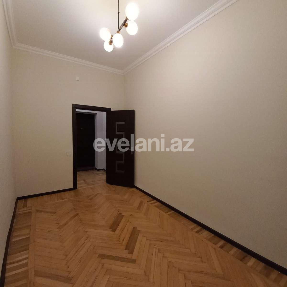 Продаётся, вторичка, 3-комнаты, 70 m², Баку, Ясамальский r, Ясамал p, Элмляр Академиясы m.