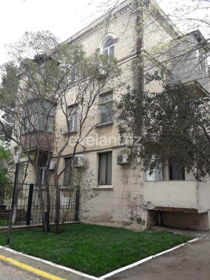 Продаётся, вторичка, 3-комнаты, 70 m², Баку, Ясамальский r, Ясамал p, Элмляр Академиясы m.