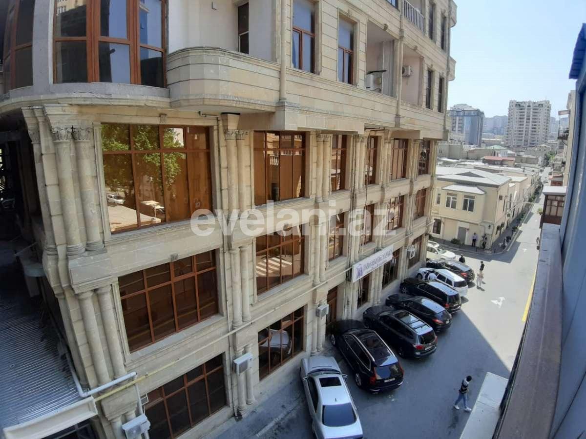 Продаётся, вторичка, 3-комнаты, 140 m², Баку, Насиминский r, Сахил m.