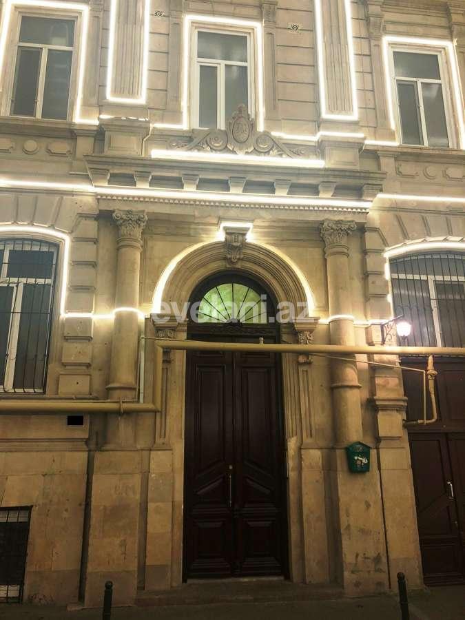 Продаётся, вторичка, 3-комнаты, 140 m², Баку, Насиминский r, Сахил m.