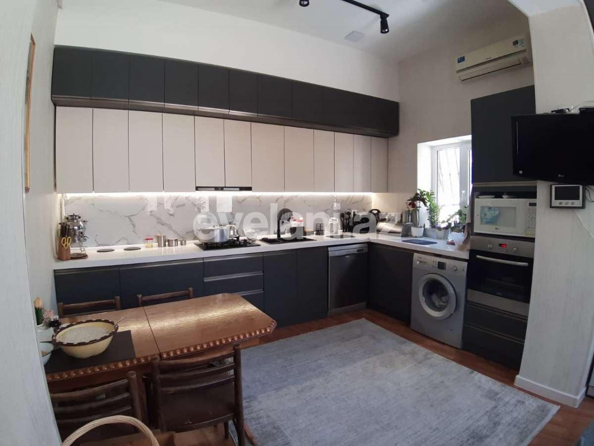 Продаётся, вторичка, 3-комнаты, 140 m², Баку, Насиминский r, Сахил m.