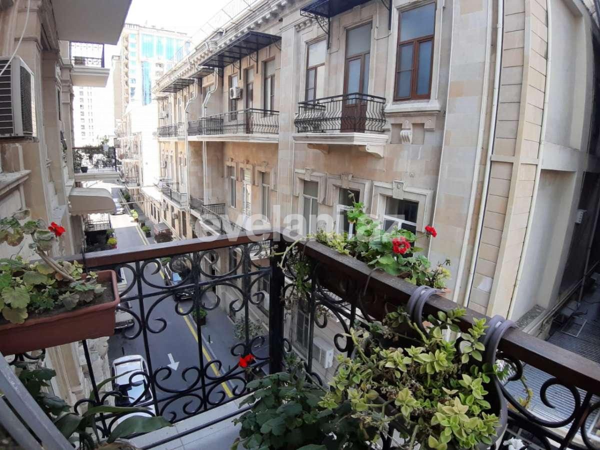 Продаётся, вторичка, 3-комнаты, 140 m², Баку, Насиминский r, Сахил m.