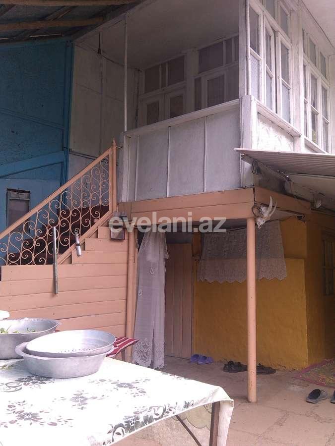 Satılır, həyət evi / bağ, 3 otaqlı, 75 m², Şəki