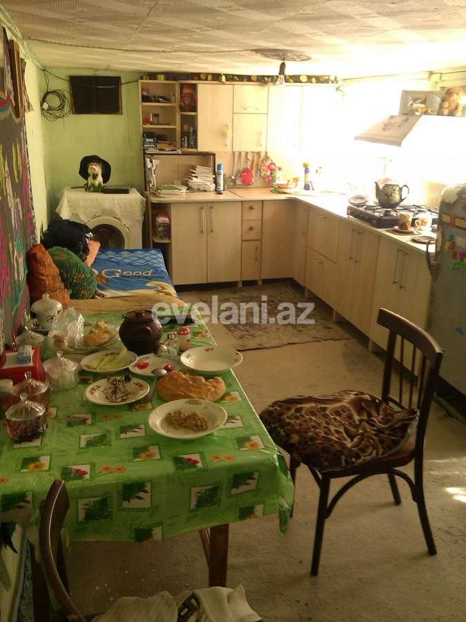 Satılır, həyət evi / bağ, 3 otaqlı, 75 m², Şəki