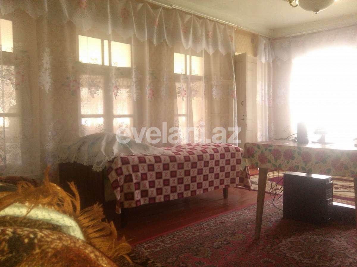 Satılır, həyət evi / bağ, 3 otaqlı, 75 m², Şəki