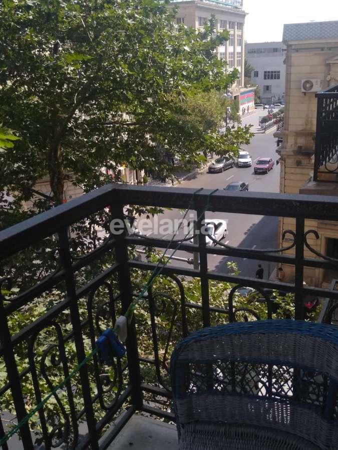 Satılır, köhnə tikili, 2 otaqlı, 59.98 m², Bakı, Səbail r, İçəri Şəhər m.