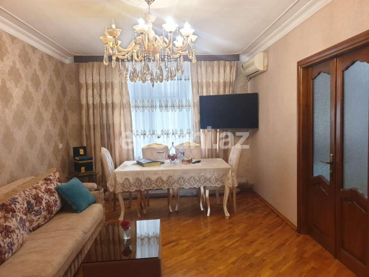 Satılır, köhnə tikili, 4 otaqlı, 90 m², Bakı, Sabunçu r, Bakıxanov q.