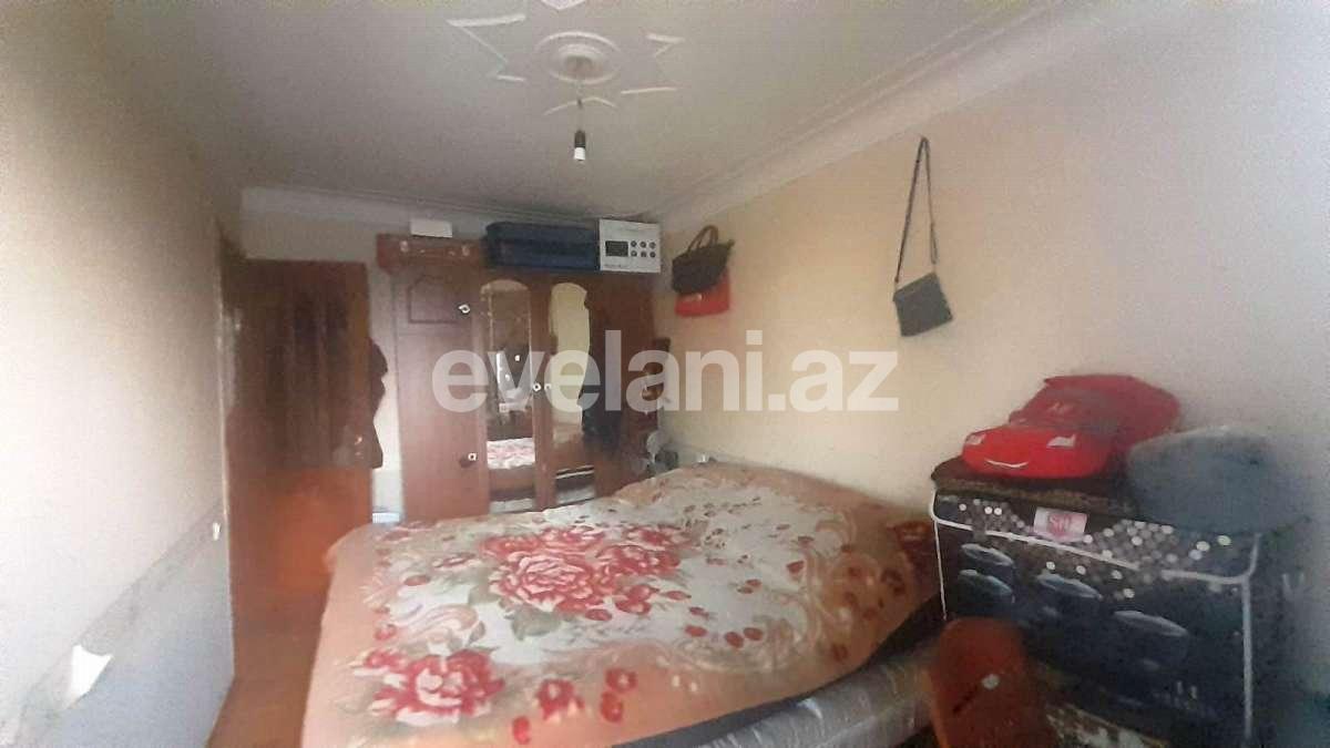 Satılır, köhnə tikili, 3 otaqlı, 70 m², Bakı, Nəsimi r, 4-cü mikrorayon q, Memar Əcəmi m.