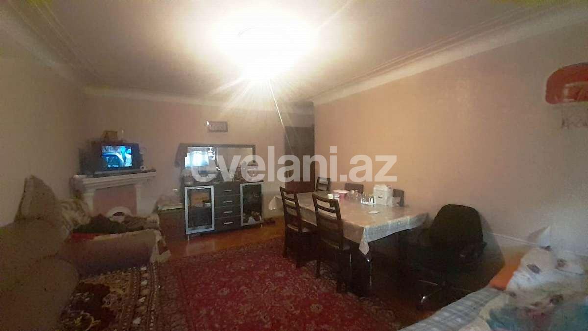 Satılır, köhnə tikili, 3 otaqlı, 70 m², Bakı, Nəsimi r, 4-cü mikrorayon q, Memar Əcəmi m.