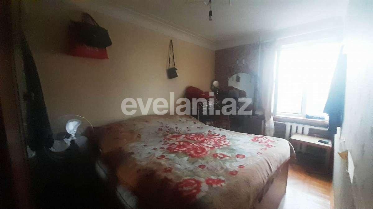 Satılır, köhnə tikili, 3 otaqlı, 70 m², Bakı, Nəsimi r, 4-cü mikrorayon q, Memar Əcəmi m.