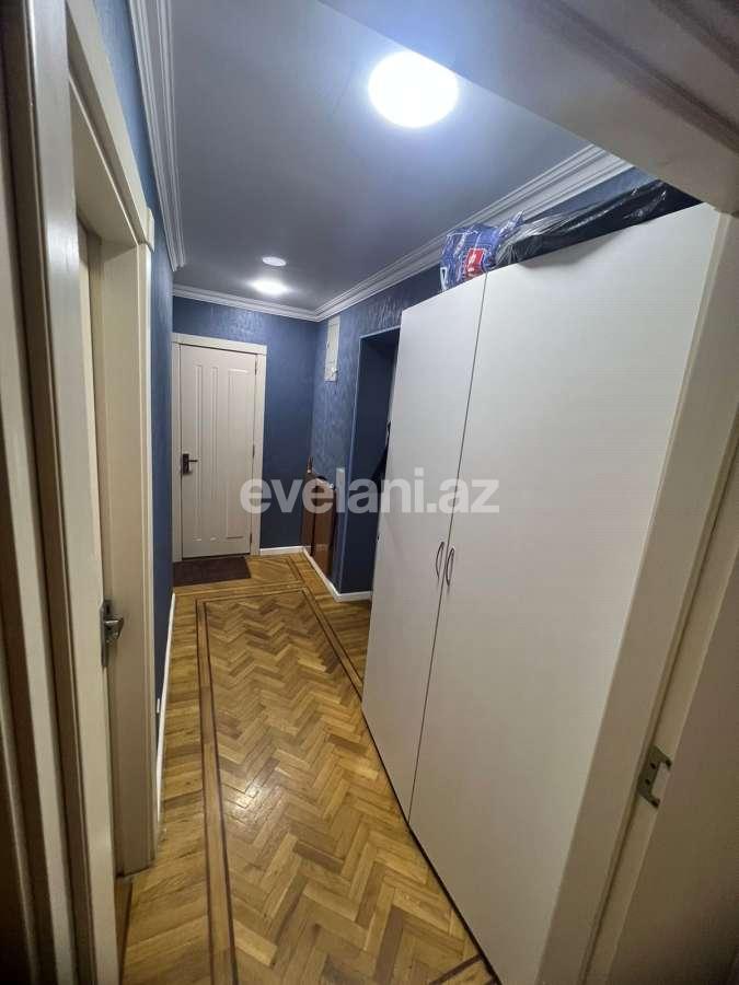 Satılır, köhnə tikili, 3 otaqlı, 80 m², Bakı, Nəsimi r, 3-cü mikrorayon q, Memar Əcəmi m.