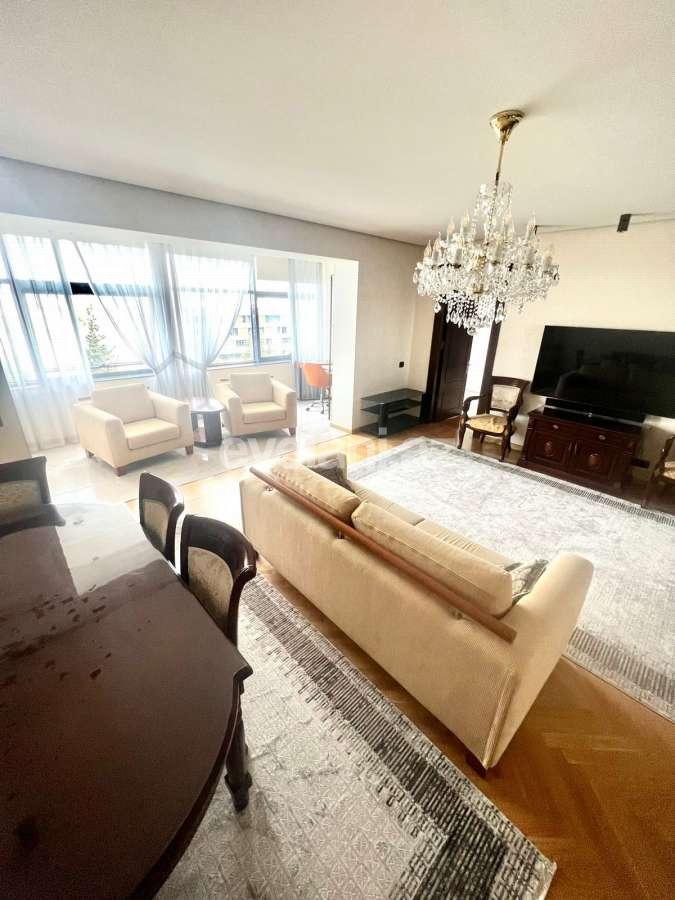 Kirayə verilir, köhnə tikili, 3 otaqlı, 120 m², Bakı, Nərimanov r, Gənclik m.