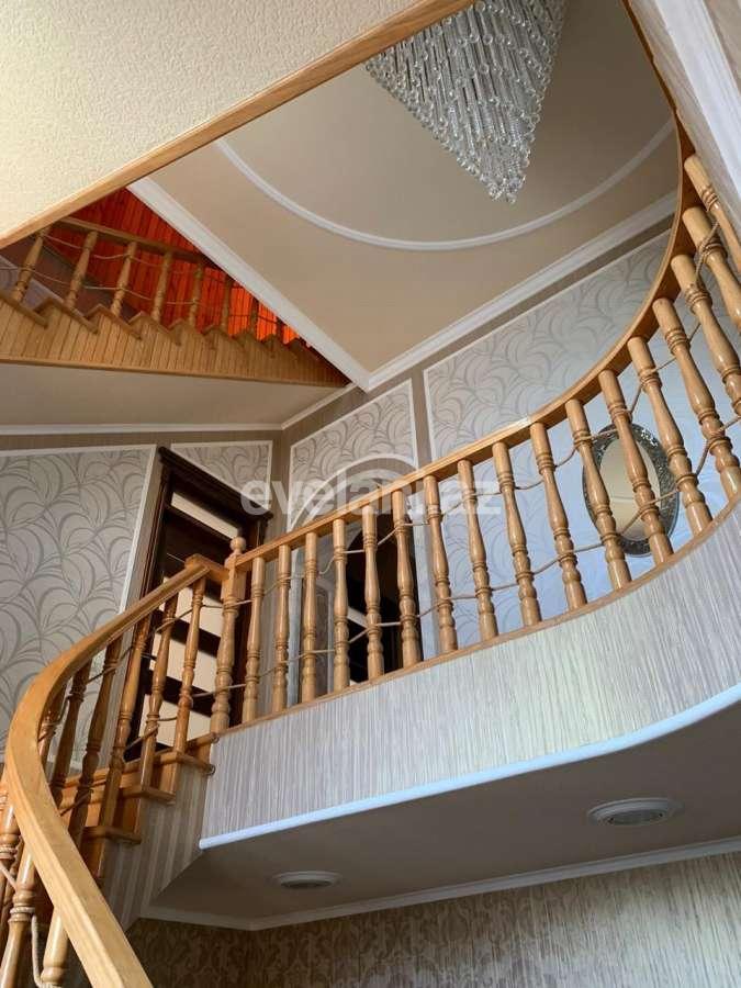 Сдаётся, дом / дача, 8-комнаты, 350 m², Баку, Сабаильский r, Бадамдар p, Ичери Шехер m.