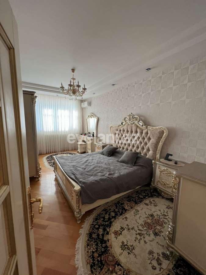 Сдаётся, новостройка, 3-комнаты, 130 m², Баку, Насиминский r, 8 Ноябрь m.
