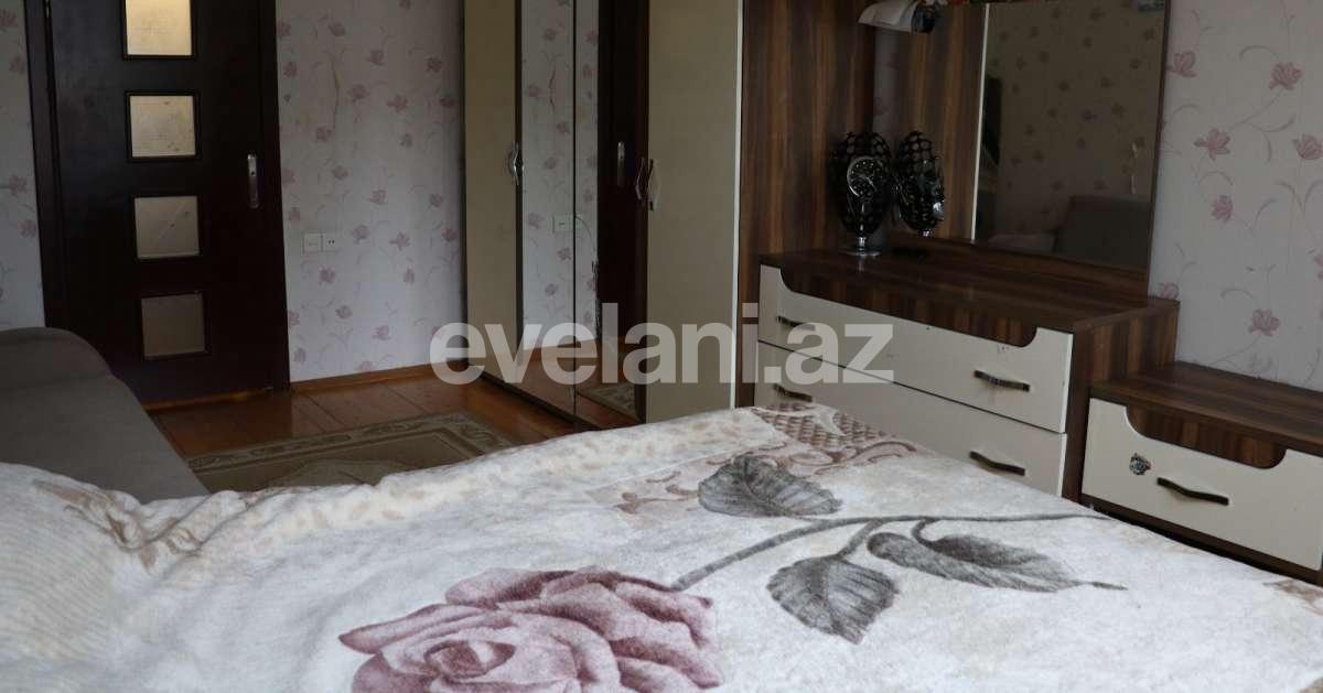 Satılır, köhnə tikili, 2 otaqlı, 33 m², Bakı, Binəqədi r, 7-ci mikrorayon q, Azadlıq prospekti m.