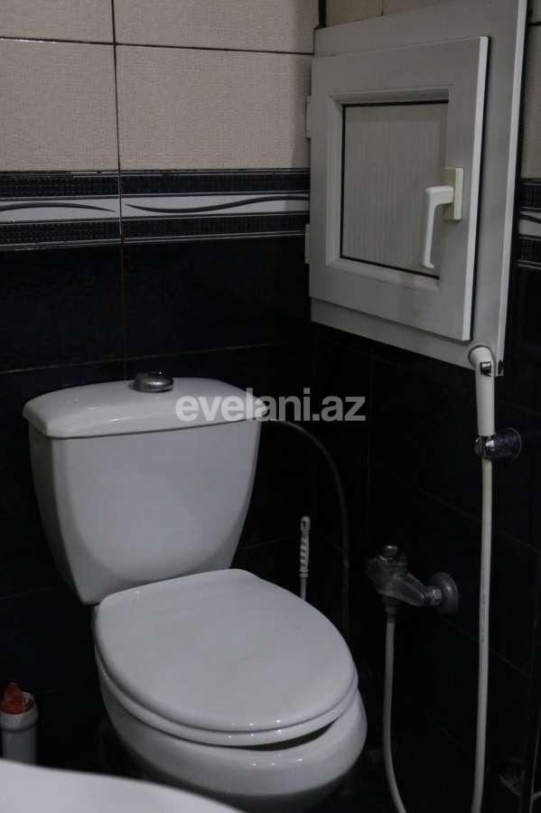 Satılır, köhnə tikili, 2 otaqlı, 33 m², Bakı, Binəqədi r, 7-ci mikrorayon q, Azadlıq prospekti m.