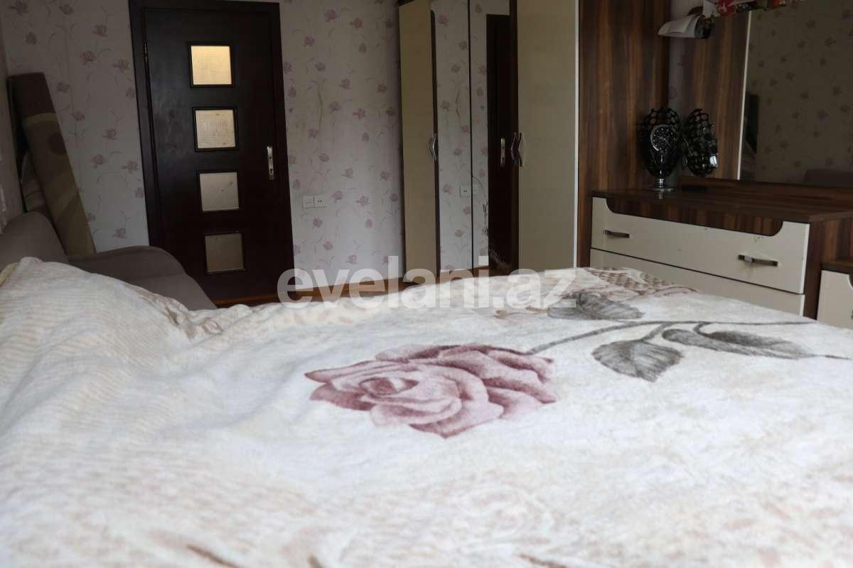 Satılır, köhnə tikili, 2 otaqlı, 33 m², Bakı, Binəqədi r, 7-ci mikrorayon q, Azadlıq prospekti m.