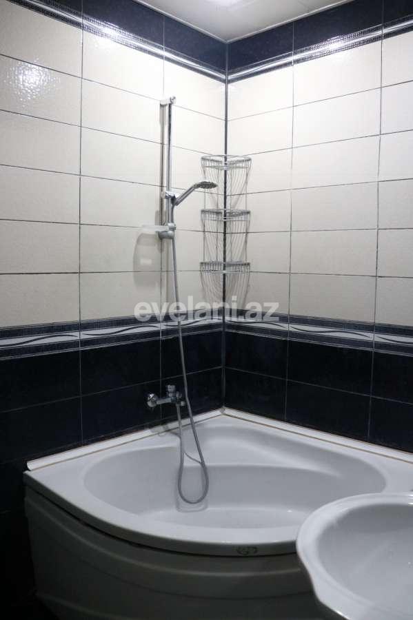 Satılır, köhnə tikili, 2 otaqlı, 33 m², Bakı, Binəqədi r, 7-ci mikrorayon q, Azadlıq prospekti m.