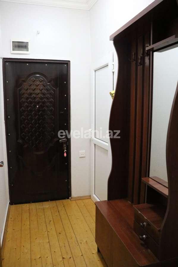 Satılır, köhnə tikili, 2 otaqlı, 33 m², Bakı, Binəqədi r, 7-ci mikrorayon q, Azadlıq prospekti m.