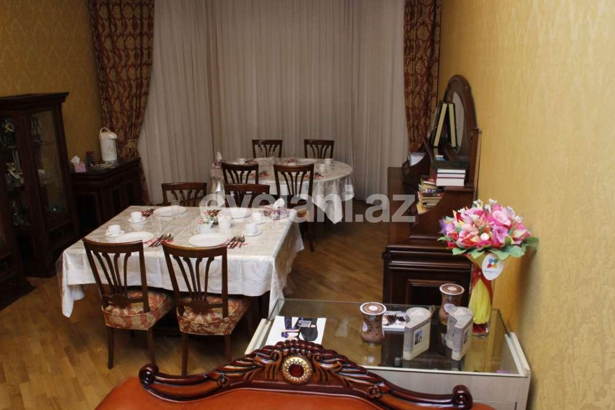 Rent, old building, 1 room, 30 m², Baku, Yasamal r, Inshaatchilar m.
