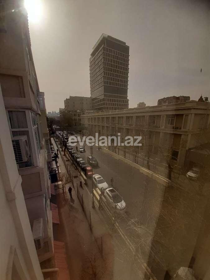 Kirayə verilir, köhnə tikili, 4 otaqlı, 105 m², Bakı, Səbail r, Sahil m.