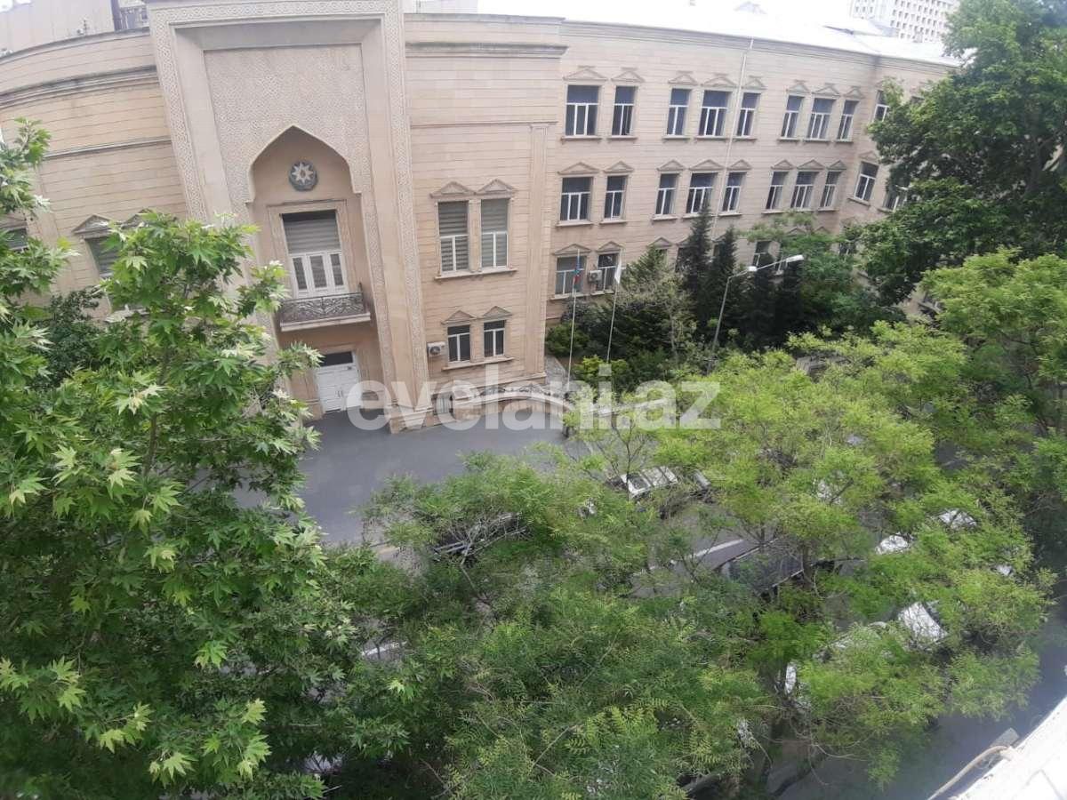 Sale, old building, 3 room, 86 m², Baku, Sabail r, Icheri Sheher m.