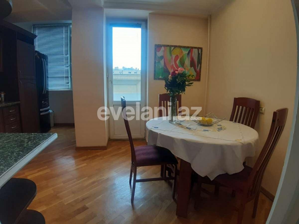 Sale, old building, 3 room, 86 m², Baku, Sabail r, Icheri Sheher m.