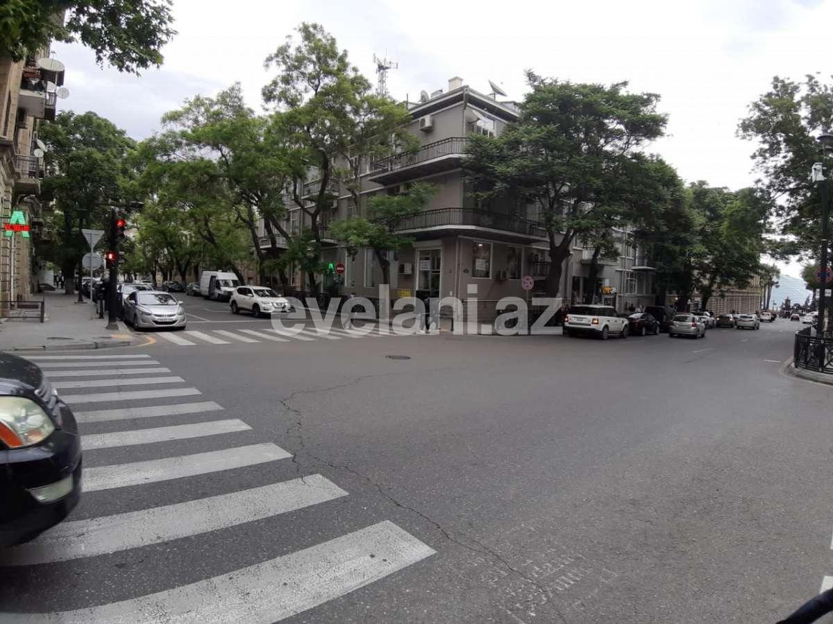 Sale, old building, 3 room, 86 m², Baku, Sabail r, Icheri Sheher m.