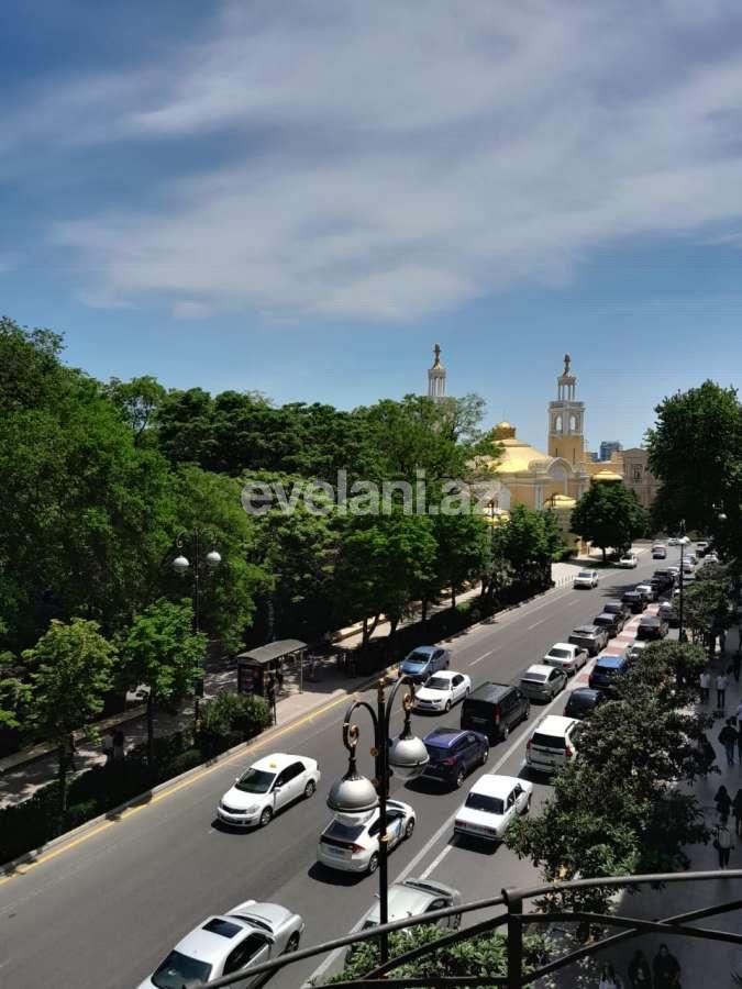 Kirayə verilir, köhnə tikili, 3 otaqlı, 85 m², Bakı, Səbail r.