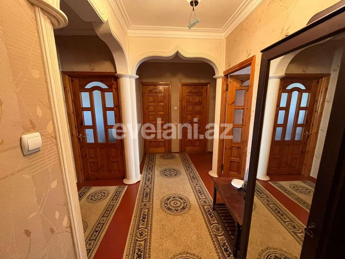 Satılır, köhnə tikili, 3 otaqlı, 65 m², Bakı, Binəqədi r, M. Rəsulzadə q, Azadlıq prospekti m.