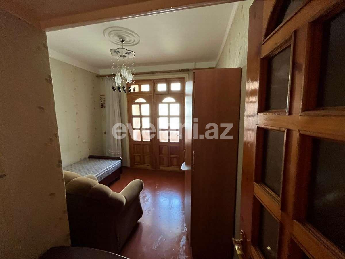 Satılır, köhnə tikili, 3 otaqlı, 65 m², Bakı, Binəqədi r, M. Rəsulzadə q, Azadlıq prospekti m.