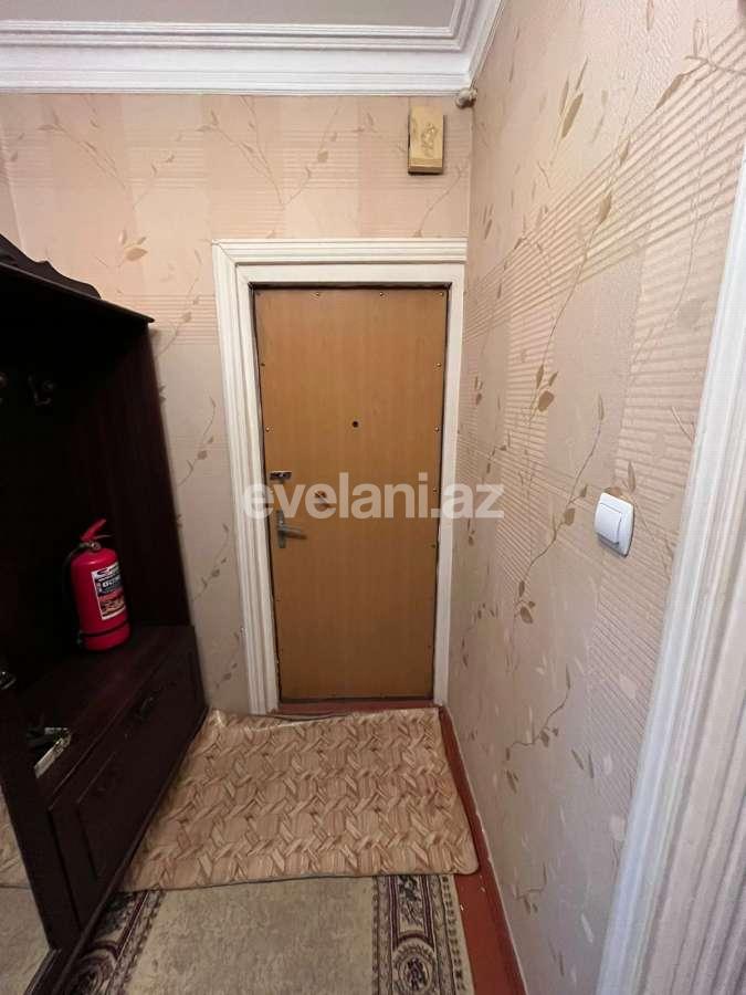 Satılır, köhnə tikili, 3 otaqlı, 65 m², Bakı, Binəqədi r, M. Rəsulzadə q, Azadlıq prospekti m.