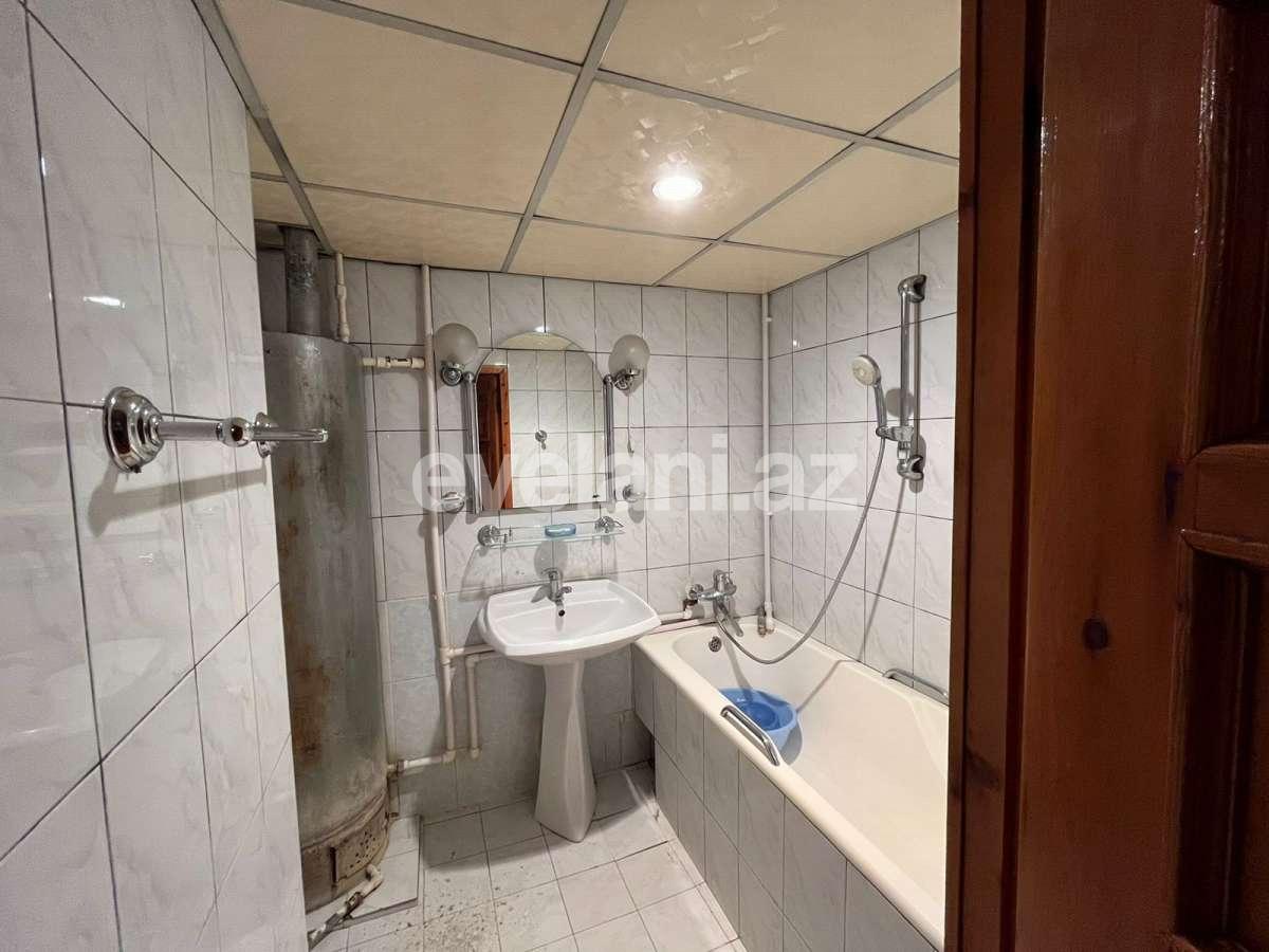 Satılır, köhnə tikili, 3 otaqlı, 65 m², Bakı, Binəqədi r, M. Rəsulzadə q, Azadlıq prospekti m.